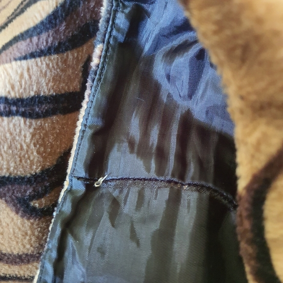 Table Eight Fur Tiger Print Skirt Size 12 - Picture 14 of 14